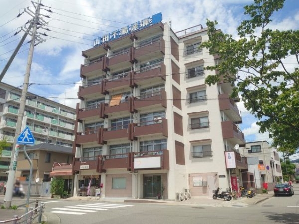 宝塚市小林２丁目のマンション