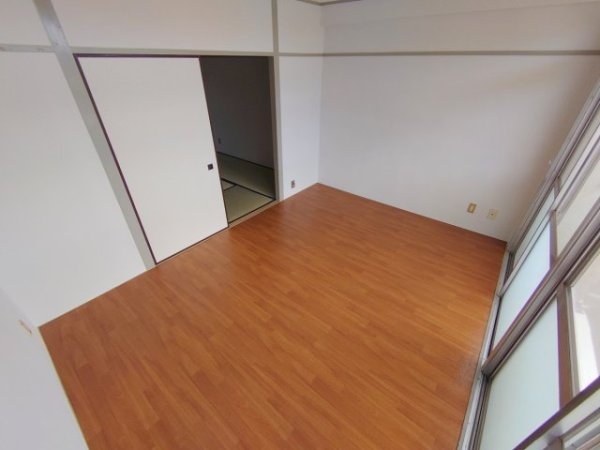 宝塚市小林２丁目のマンション