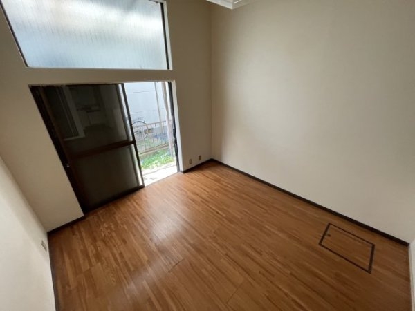西宮市上ケ原六番町のマンション