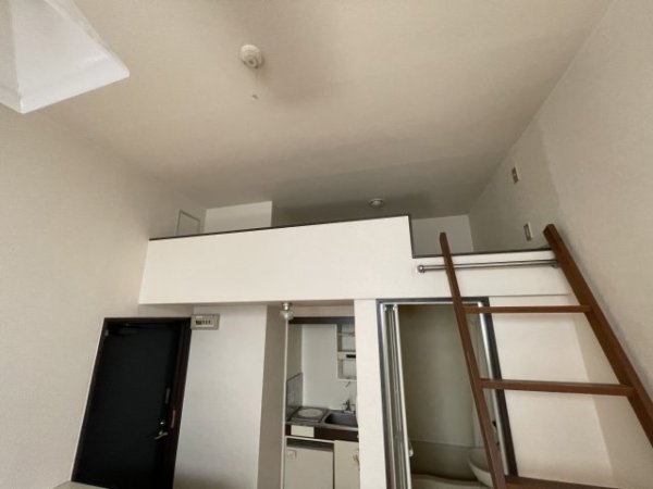 西宮市上ケ原六番町のマンション