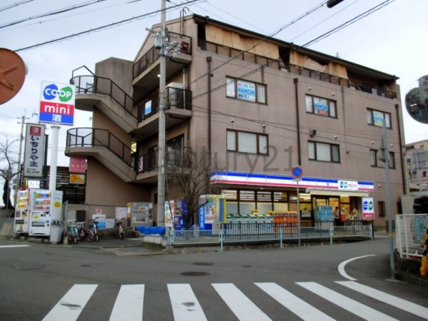 西宮市段上町8丁目のアパート(コープこうべコープミニ一里山)