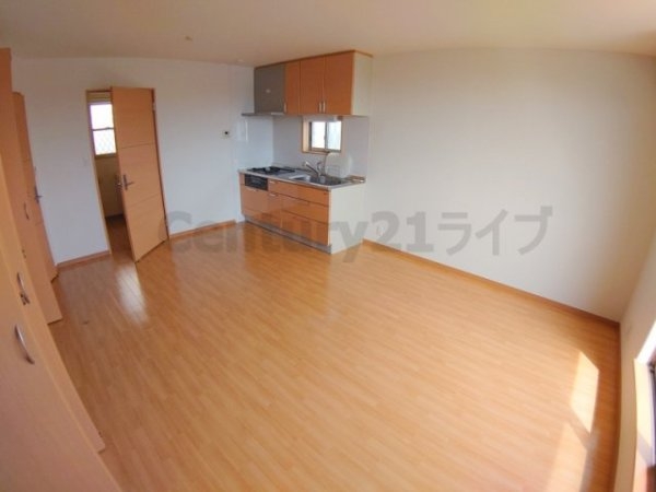 西宮市段上町８丁目のアパート