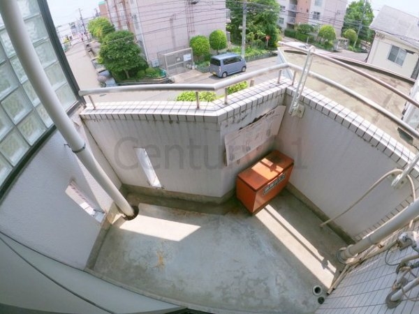 箕面市西小路２丁目のマンション