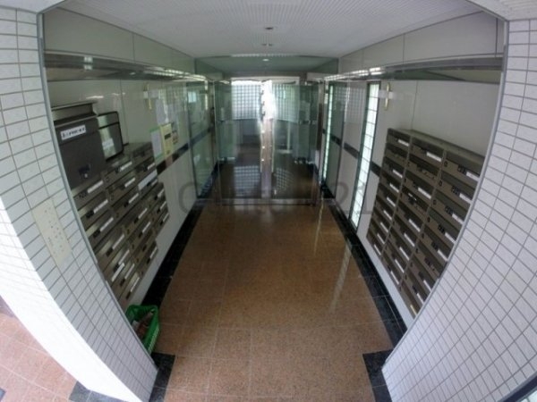 箕面市西小路２丁目のマンション