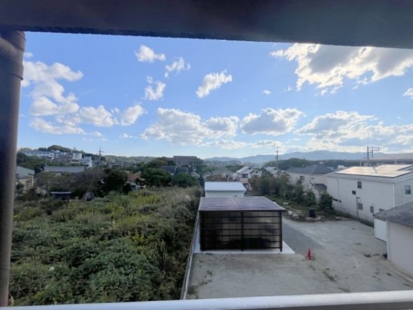 川西市笹部２丁目のマンション