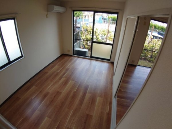 宝塚市安倉西３丁目のアパート