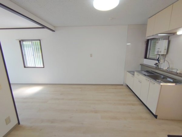 宝塚市湯本町のアパート