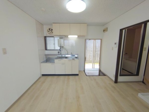 宝塚市湯本町のアパート