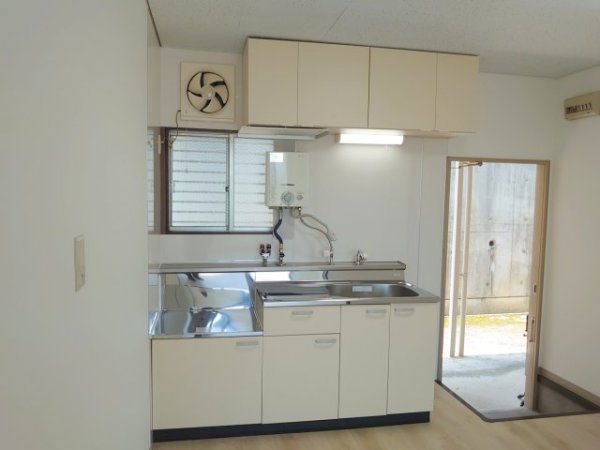 宝塚市湯本町のアパート