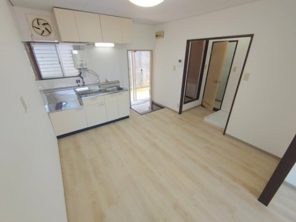 宝塚市湯本町のアパート