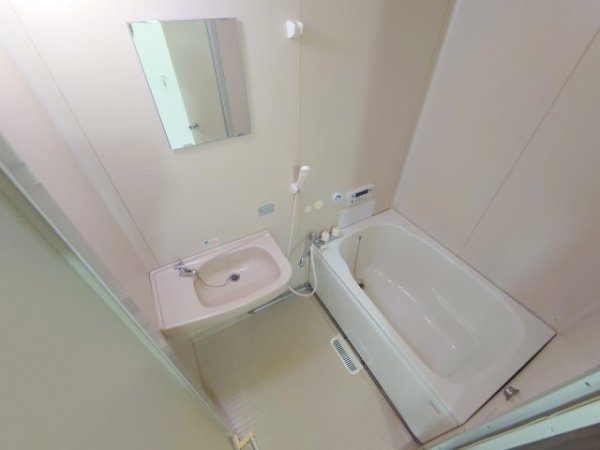 宝塚市湯本町のアパート