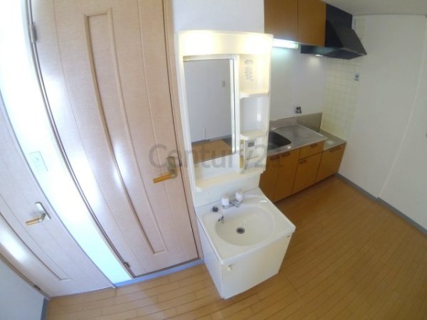 池田市鉢塚３丁目のマンション