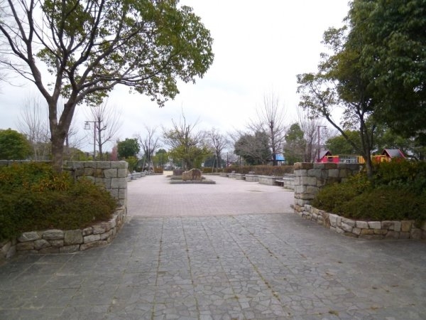 宝塚市安倉南3丁目のマンション(下の池公園)