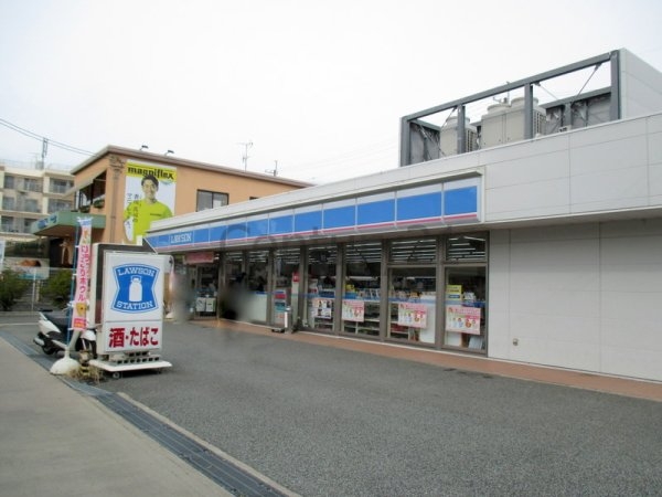西宮市若山町のアパート(ローソン西宮市立中央病院前)