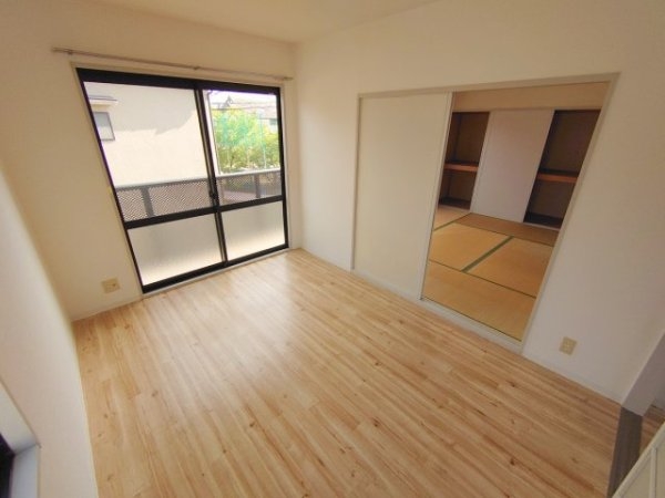 西宮市若山町のアパート