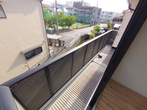 西宮市若山町のアパート