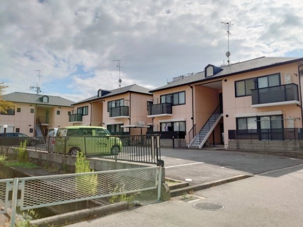 西宮市若山町のアパート