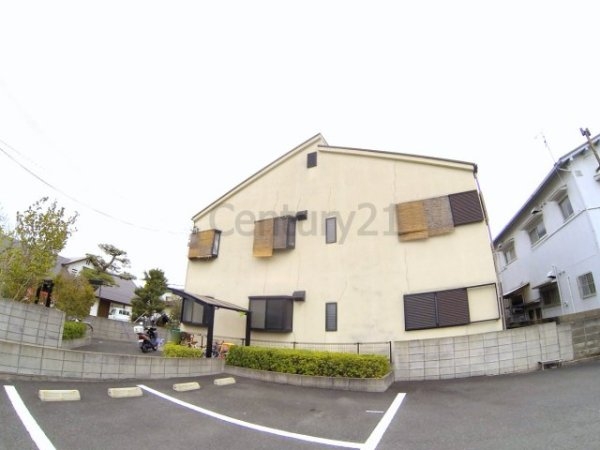 伊丹市池尻６丁目のアパート
