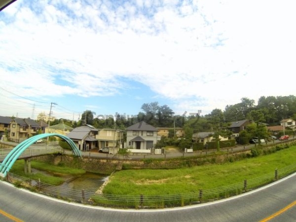 宝塚市野上６丁目のアパート