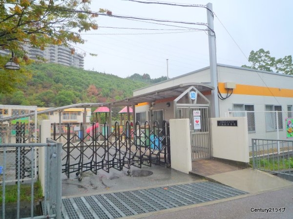 宝塚市すみれガ丘2丁目のマンション(すみれ幼稚園)