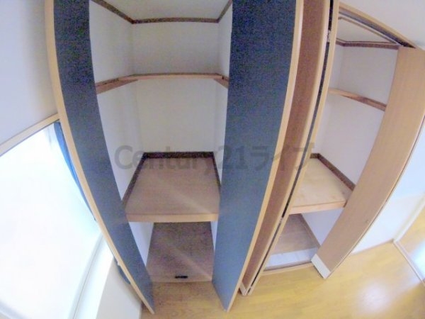 宝塚市花屋敷荘園１丁目のテラスハウス