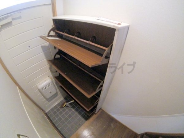 宝塚市花屋敷荘園１丁目のテラスハウス