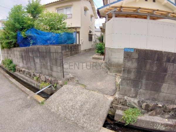 宝塚市小林３丁目のテラスハウス