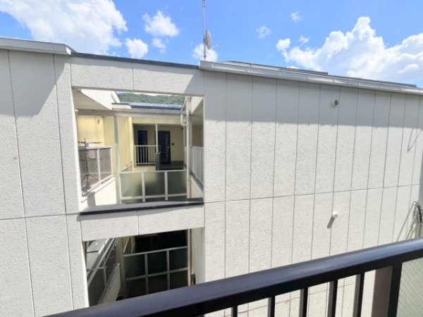 川西市出在家町のマンション