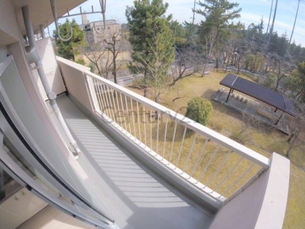 宝塚市野上６丁目のマンション