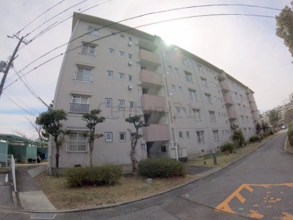 宝塚市野上６丁目のマンション