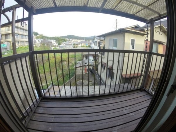 川西市新田２丁目のテラスハウス