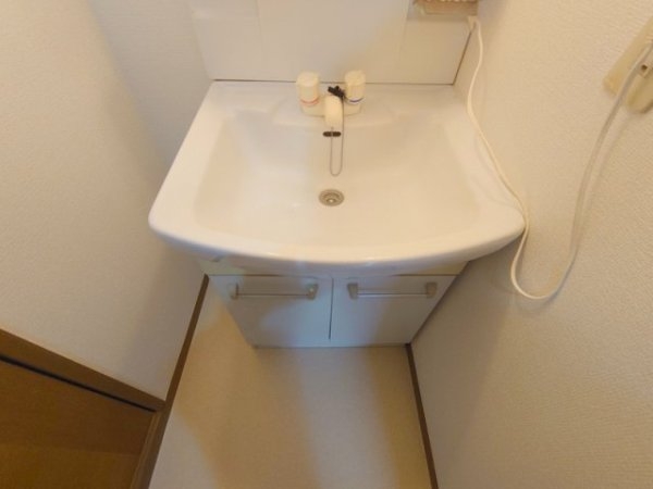 川西市東畦野１丁目のアパート