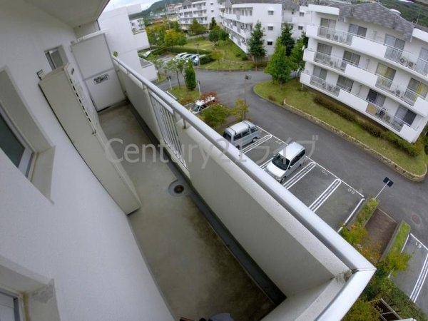 西宮市東山台２丁目のマンション