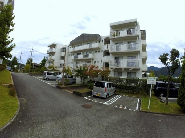 西宮市東山台２丁目のマンション