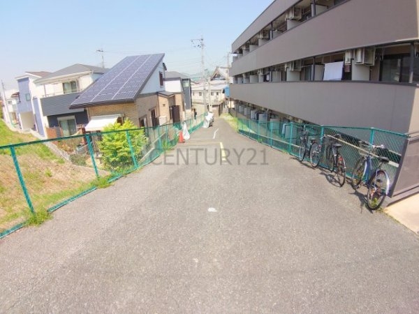伊丹市荻野５丁目のマンション