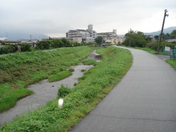 伊丹市荻野５丁目のマンション