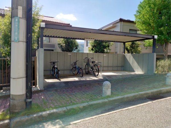 西宮市東山台２丁目のマンション