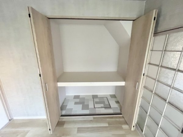 宝塚市南ひばりガ丘１丁目のアパート