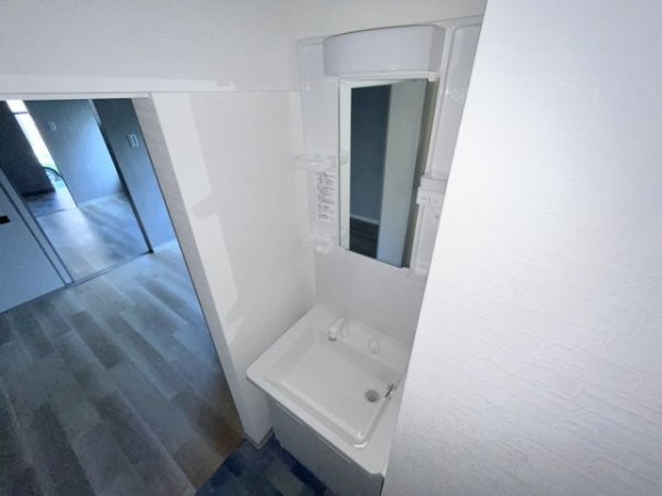 宝塚市南ひばりガ丘１丁目のアパート