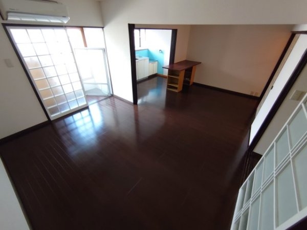川西市加茂４丁目のテラスハウス