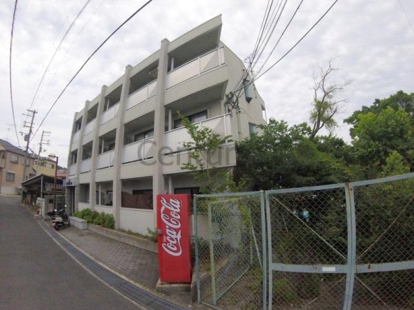 川西市花屋敷山手町のマンション
