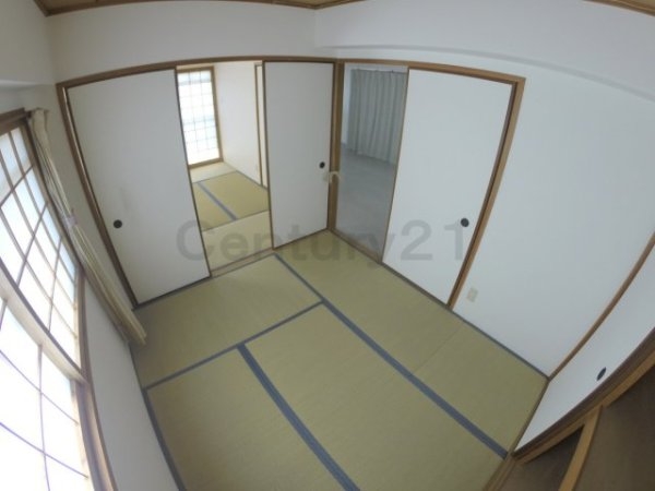 伊丹市中野東２丁目のマンション