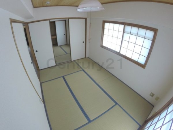 伊丹市中野東２丁目のマンション