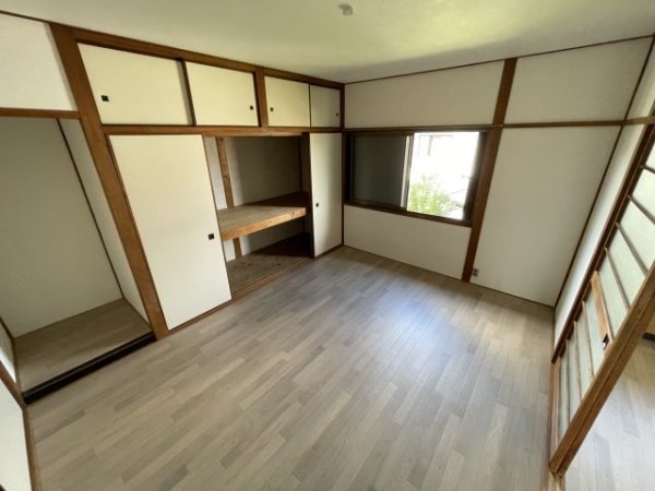 宝塚市高司３丁目のアパート