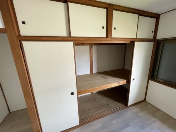 宝塚市高司３丁目のアパート