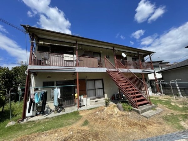 宝塚市高司３丁目のアパート