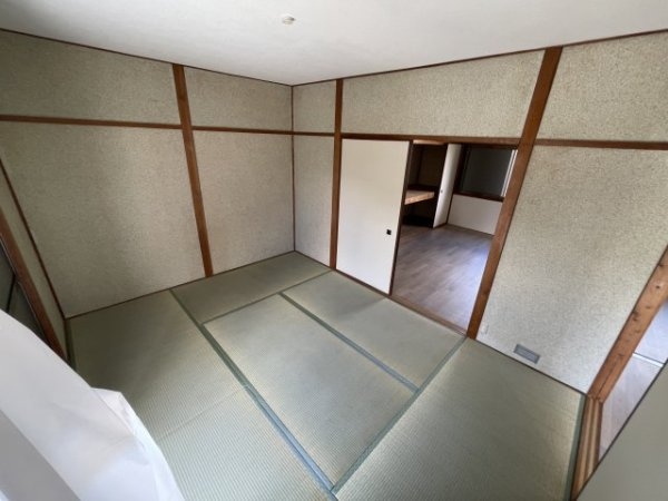 宝塚市高司３丁目のアパート