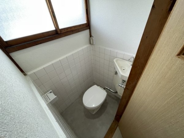 宝塚市高司３丁目のアパート