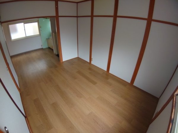 川西市花屋敷１丁目のアパート