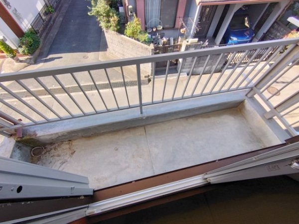 川西市南花屋敷２丁目の貸家